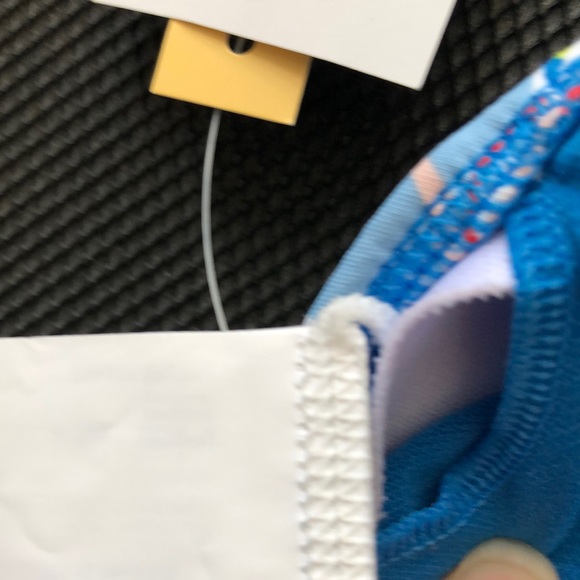 ROXY (L) Regular Coverage swimwear top - Picture 10 of 12